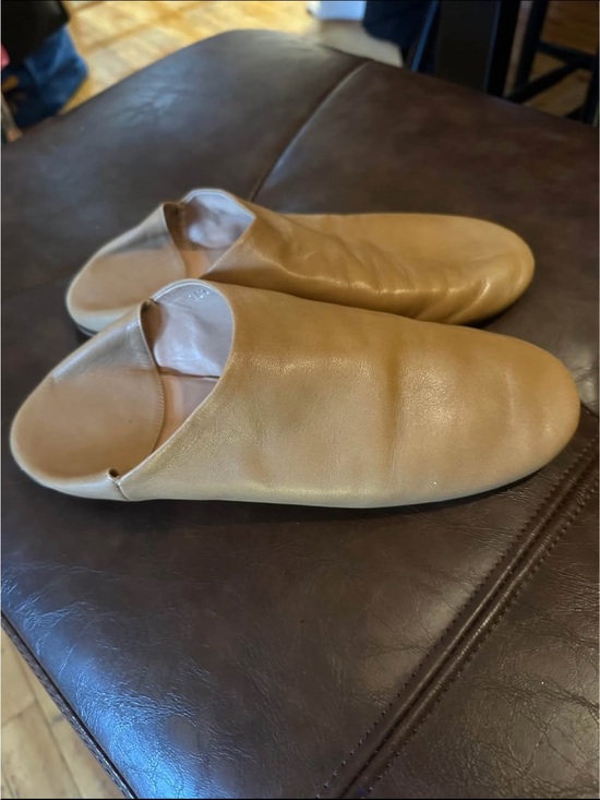 Acne Studios Shoes - ACNE STUDIOS tan leather slides/ shoes